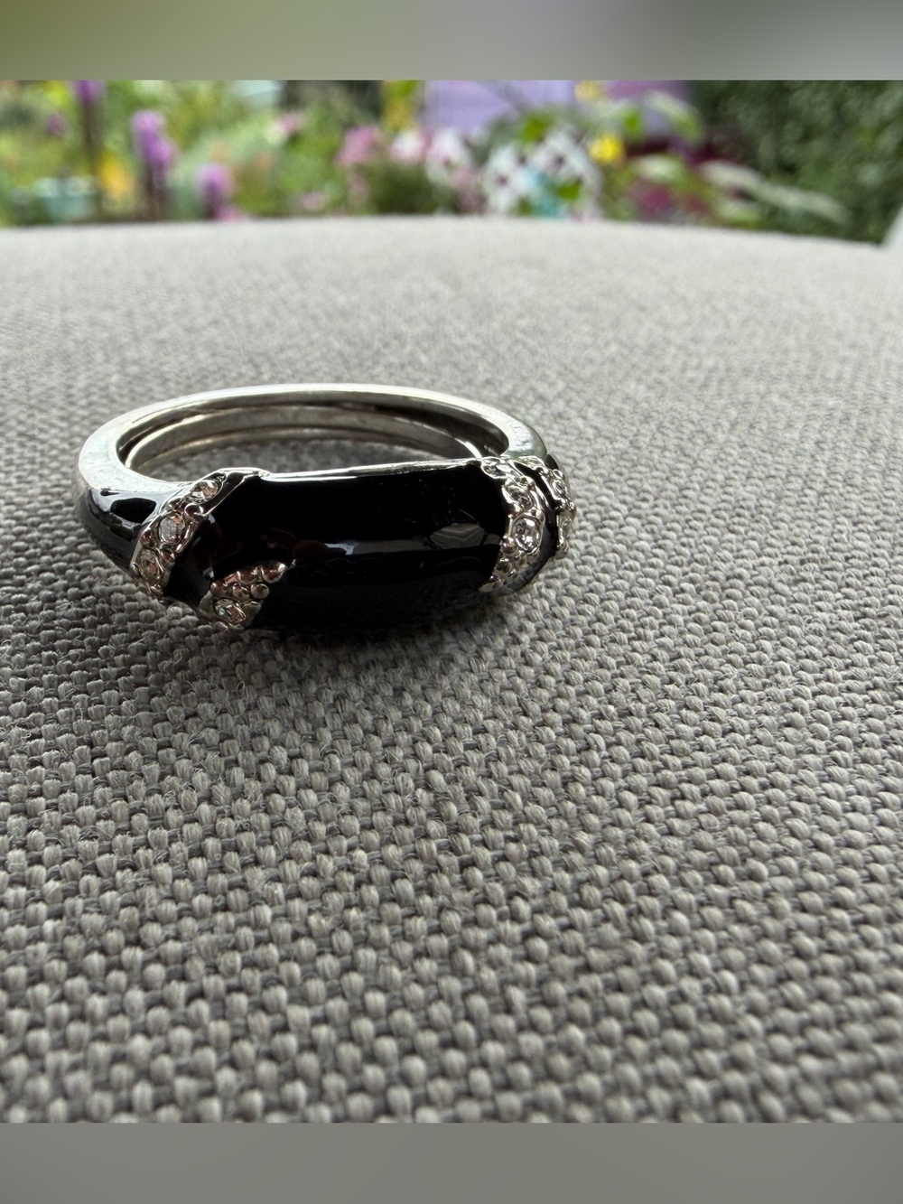 Vintage Avon Silver Ring w/ Black Gemstone - Picture 5 of 10